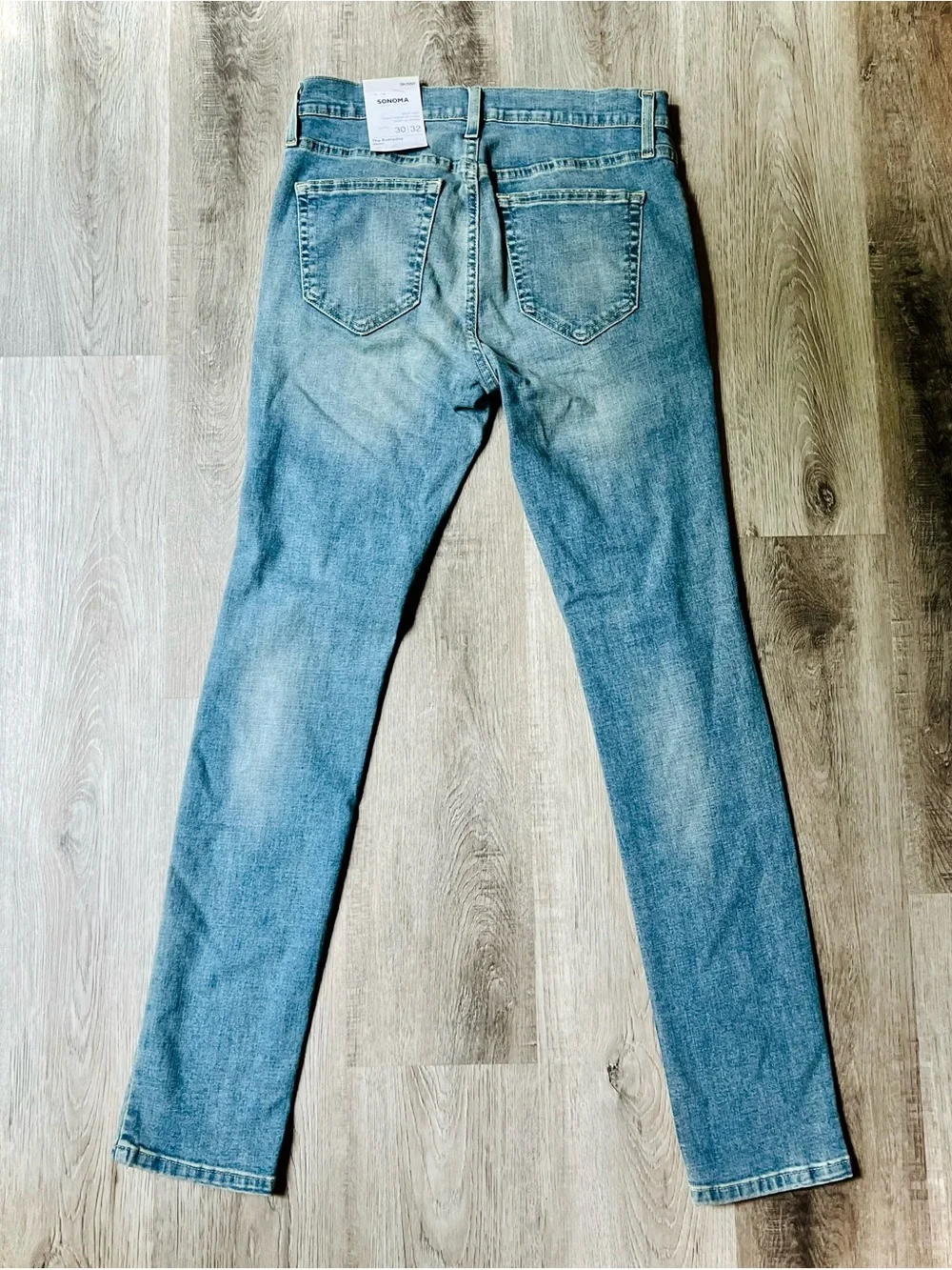 Sonoma “Everyday Jeans” Discontinued y2k Skinny Fit Light Wash Distressed; 30x32